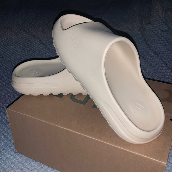 Men’s adidas Yeezy slides